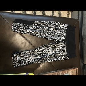 Capri lululemon leggings with pockets